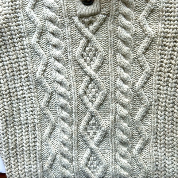 Gap Kids Cable-Knit Mockneck Sherpa Collar Henley Sweater Colour Tan Size 3 NWT - Picture 5 of 8